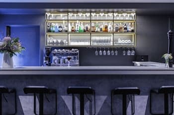 Hidden Lake Hotel and Apartments