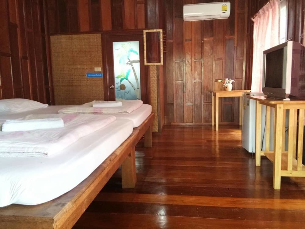 Vassanadee Resort and Camp