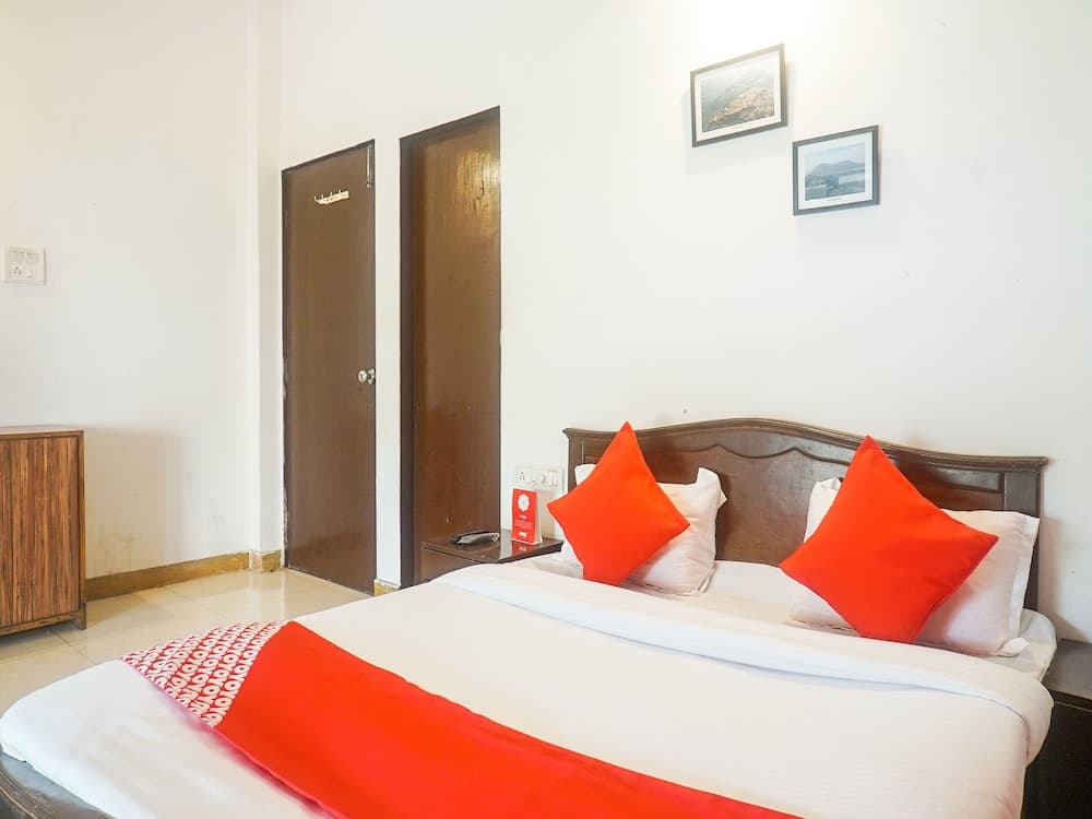 OYO 15010 Heaven Homes