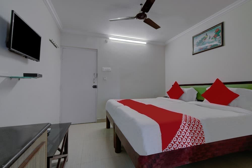 SPOT ON 14323 Anupama Hotel