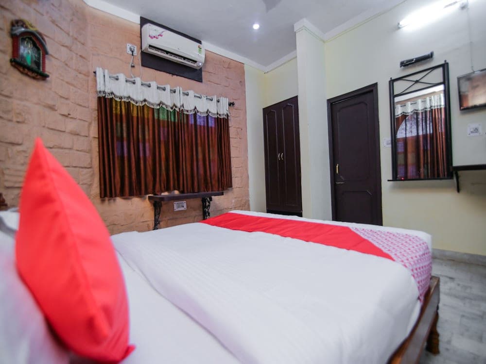 OYO 16799 Shikargarh Palace Resorts