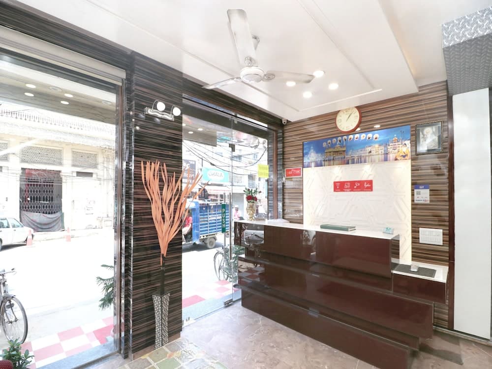 OYO 15653 Hotel Sukh Regency