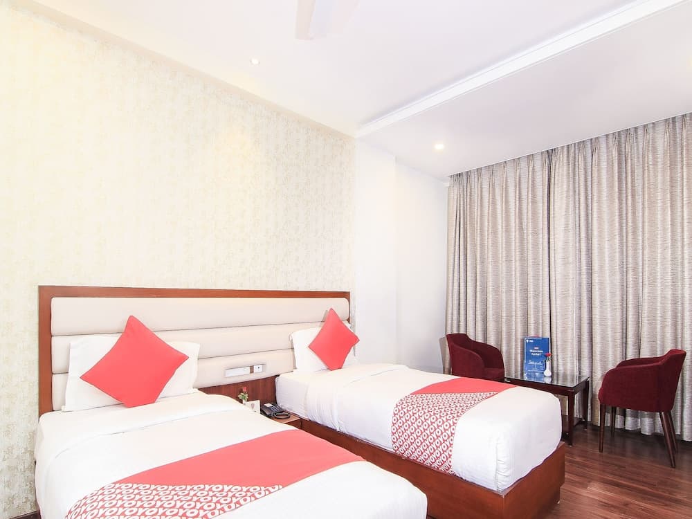 Capital O 15351 Vikram Palace