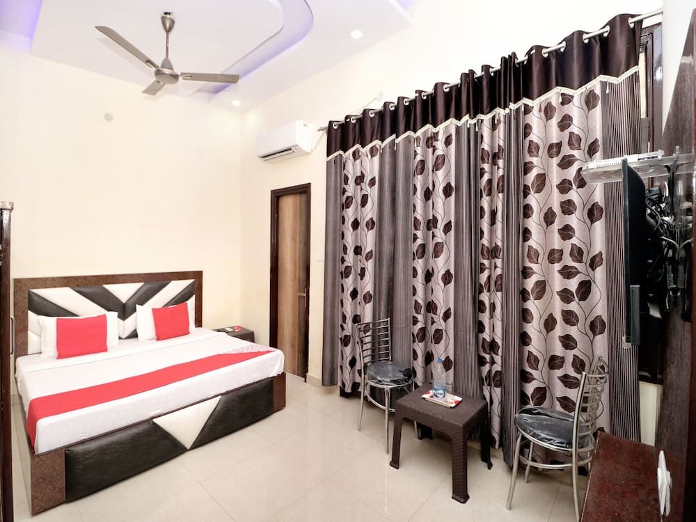 OYO 16494 Dhunna Guest House