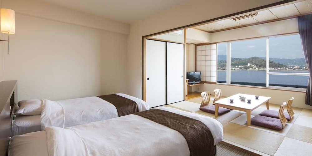 Hamanako Lakeside Plaza