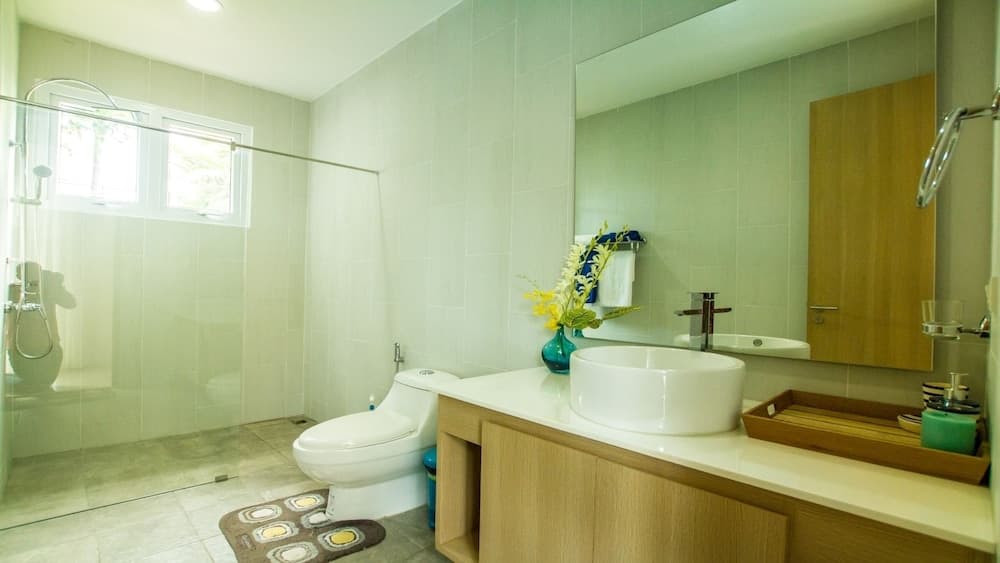 Luxury 5br Pool Villa and Sport Center