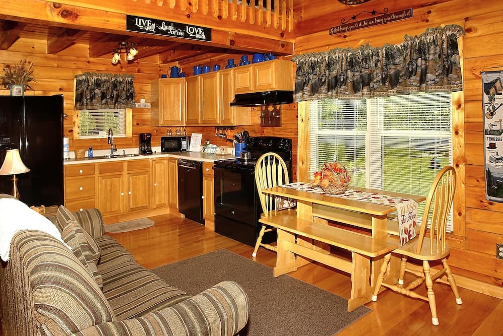 A Bit of Heaven - 2 Bedrooms, 2 Baths, Sleeps 8 Cabin by RedAwning