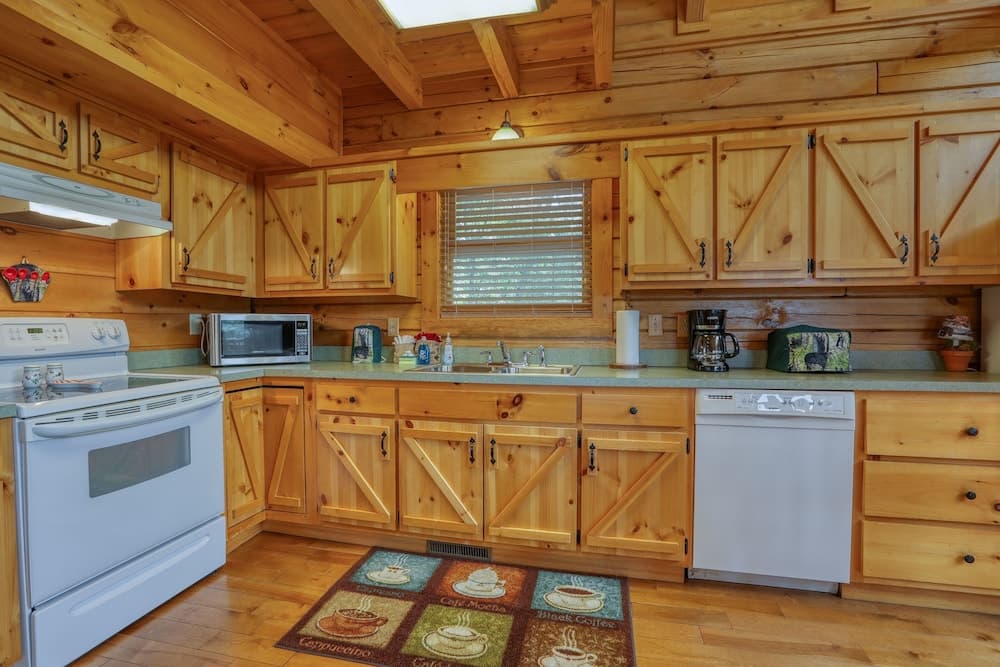 Mountain View - 2 Bedrooms, 2 Baths, Sleeps 6 Cabin by RedAwning