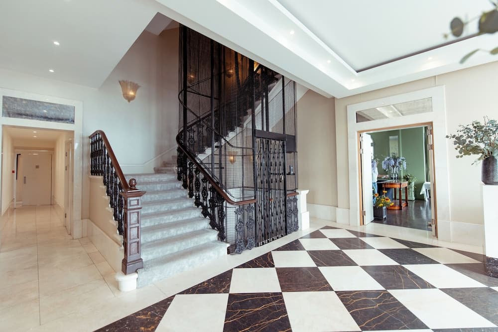 The Chatsworth Hotel