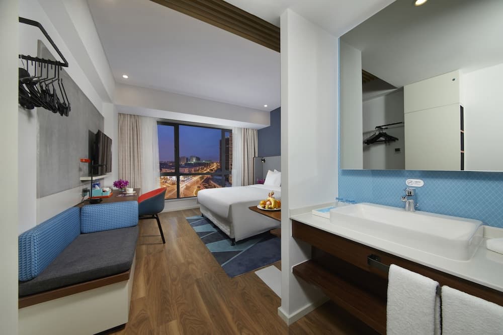 Holiday Inn Express Zhangjiagang East by IHG