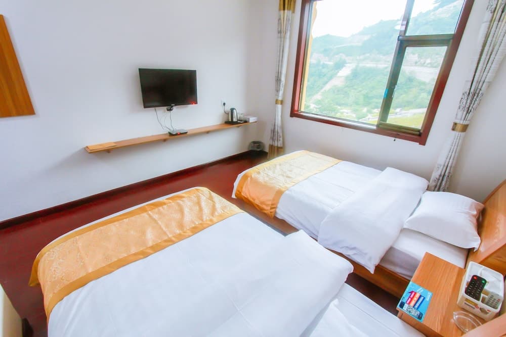 Yijie Holiday Hotel Laiyuan Baishishan