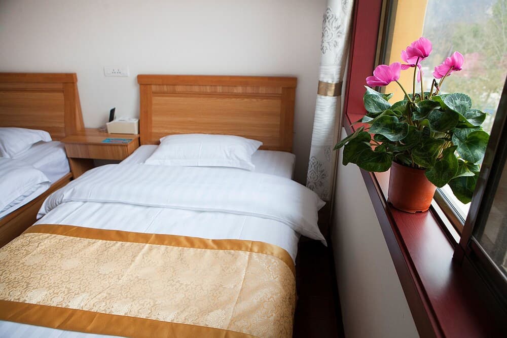 Yijie Holiday Hotel Laiyuan Baishishan