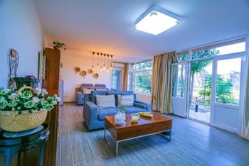 Yiyun Rural Residence Siji ChristmasTown