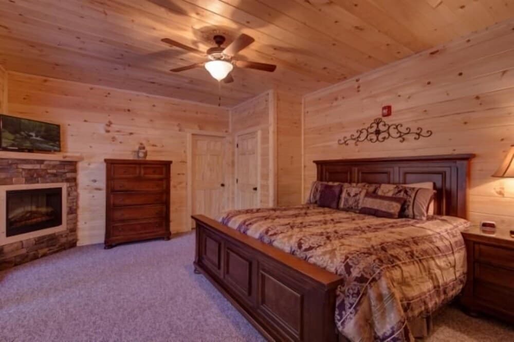 Mountain View Lodge - 9 Bedrooms, 9 Baths, Sleeps 40 Home
