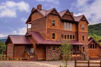 Rocky Top Lodge - 9 Bedrooms, 8 Baths, Sleeps 40 Home by Redawning
