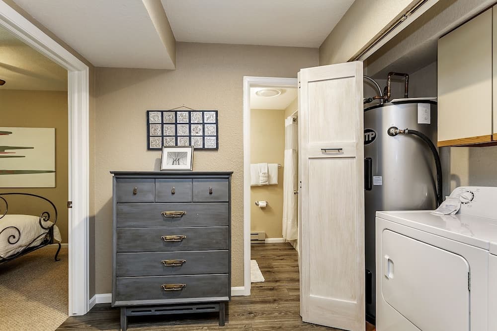 J1 Meadow Creek Miniums 3 Bedroom Condo by RedAwning