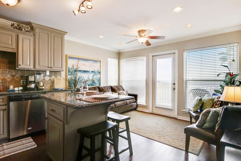 Seascape 2221 1 Bedroom Condo by RedAwning