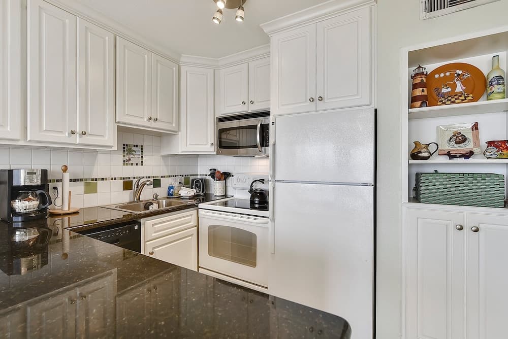 Seascape 1305 1 Bedroom Condo by RedAwning