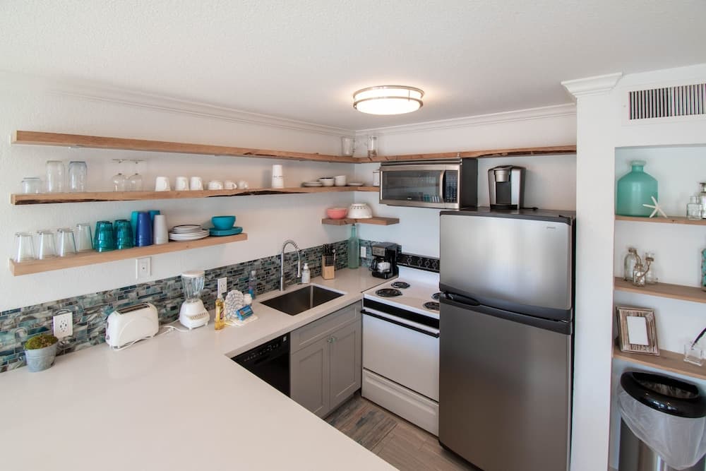 Seascape 2307 1 Bedroom Condo by RedAwning