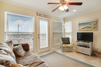 Seascape 1104 1 Bedroom Condo by RedAwning