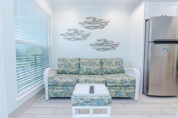 Seascape 2302 1 Bedroom Condo by RedAwning