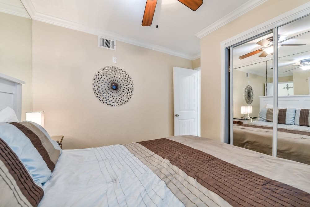 Seascape 1108 2 Bedroom Condo by RedAwning