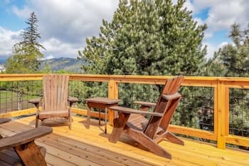 River Ranch 2 Bedroom Home by Redawning