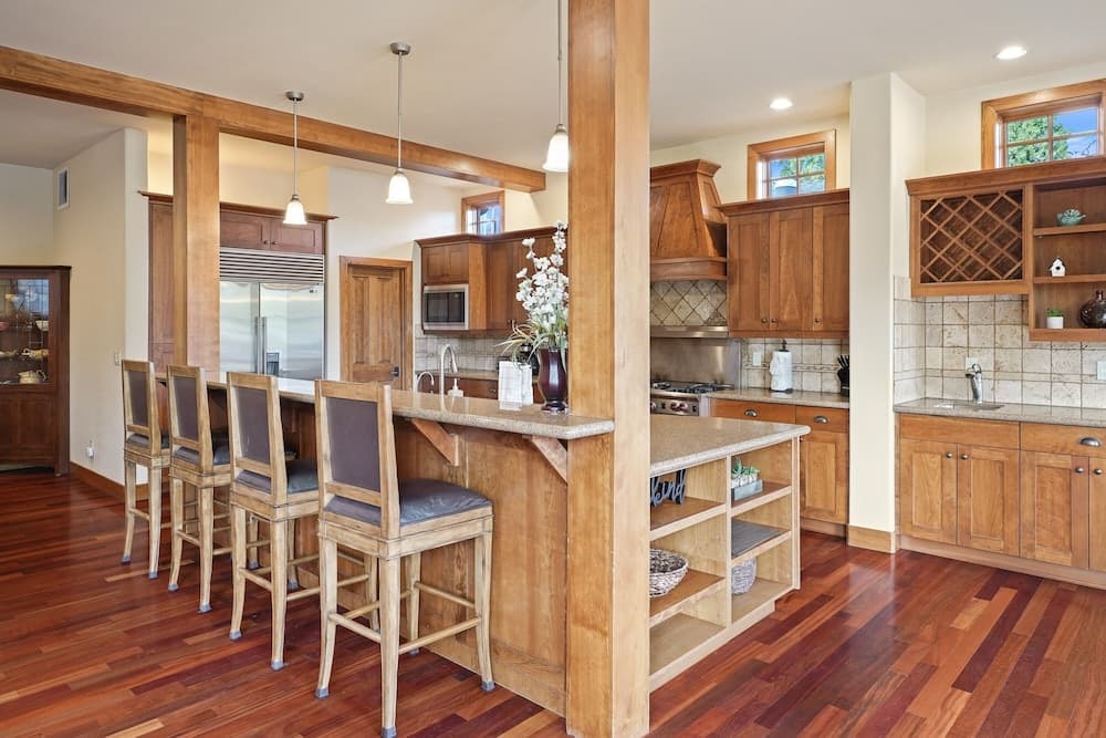 Drake Park 3 Bedroom Home by RedAwning