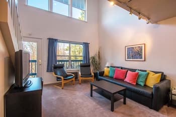 Lodge 27 Roomy Condo With Gear Storage Onsite by Redawning