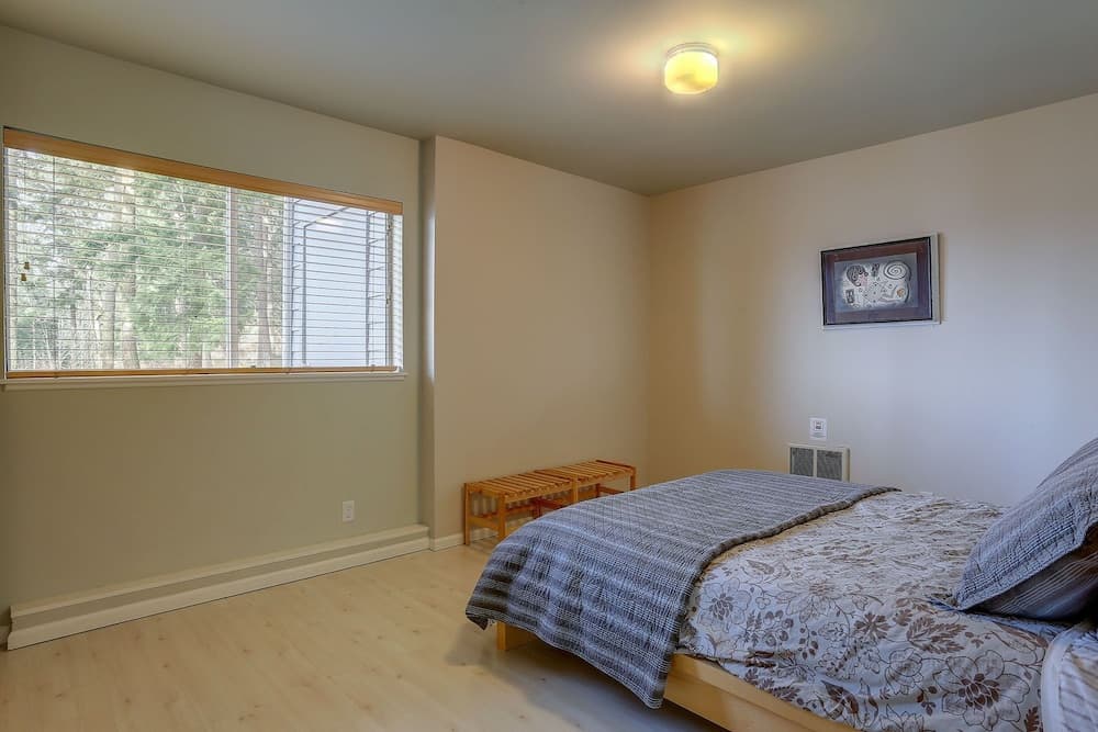 Fir Mountain Escape 4 Bedroom Home by RedAwning