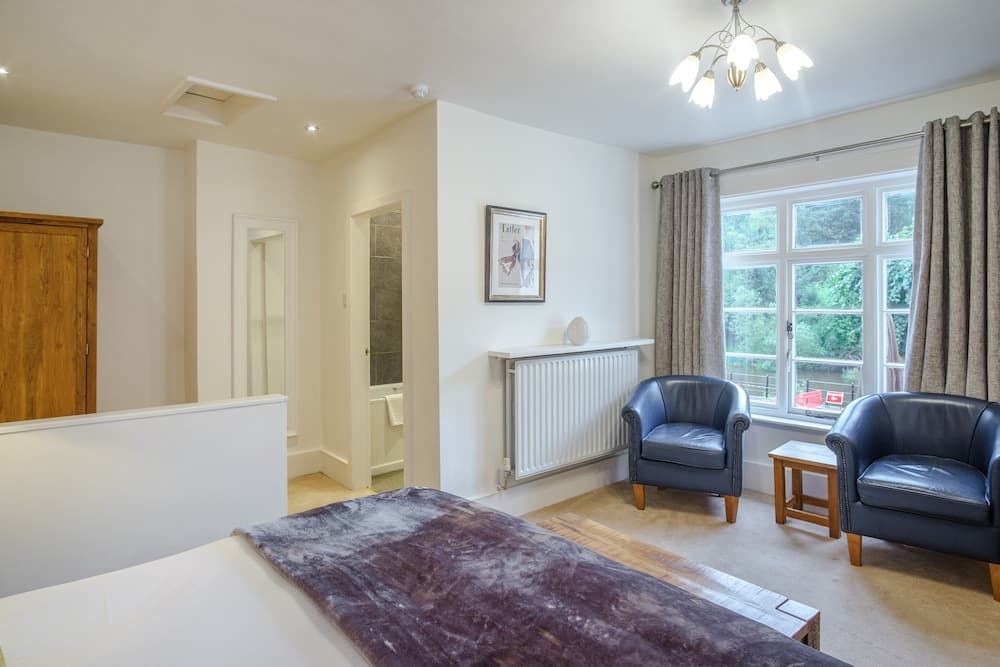 White Hart Cafe Bar & Bistro