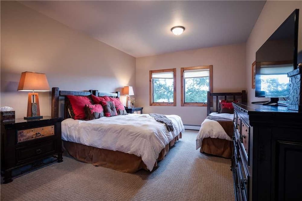 Churchill Lodge Grande