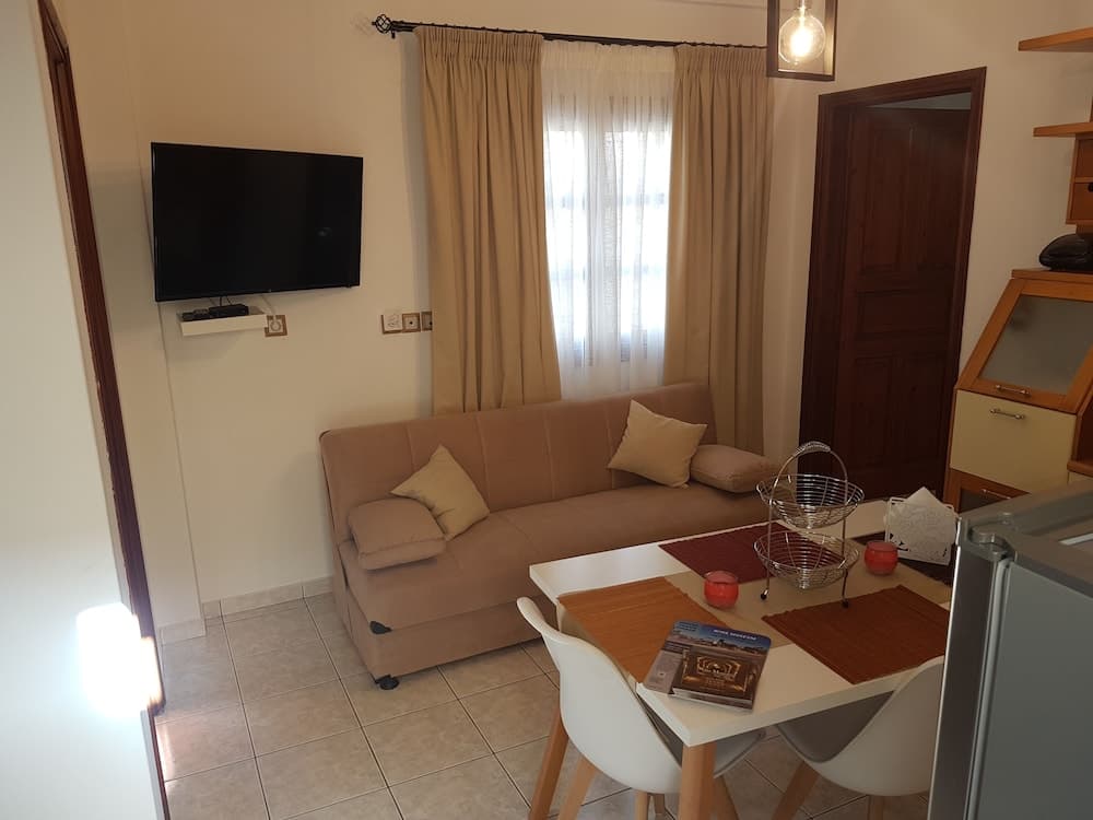 Santorini Family Apartments