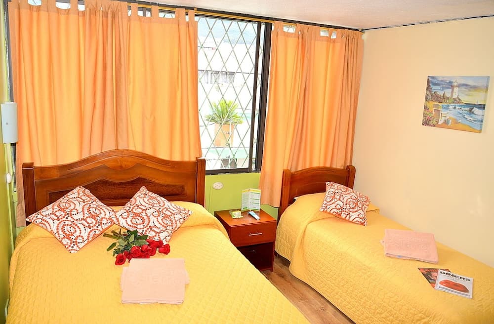 Hostal Terra 3 Base Aerea