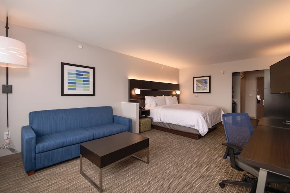 Holiday Inn Express & Suites Tulsa Downtown by IHG