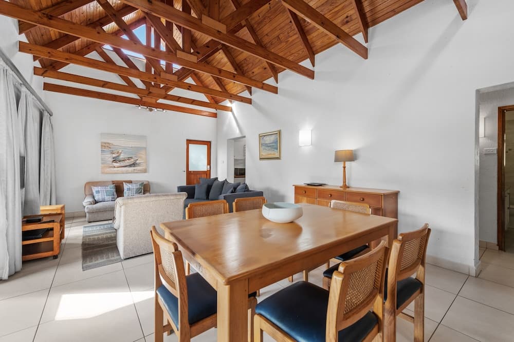 San Lameer Villa Rentals  2707