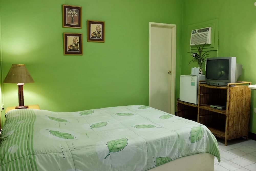 Playa Papagayo Beach Inn & Restaurant