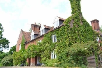 Carrick's At Castle Farm