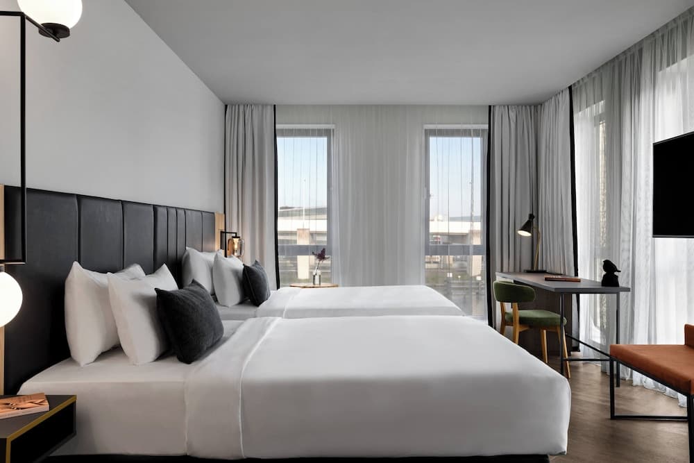 Renaissance Amsterdam Schiphol Airport Hotel