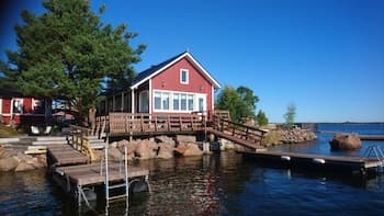 Rantakari Cottage