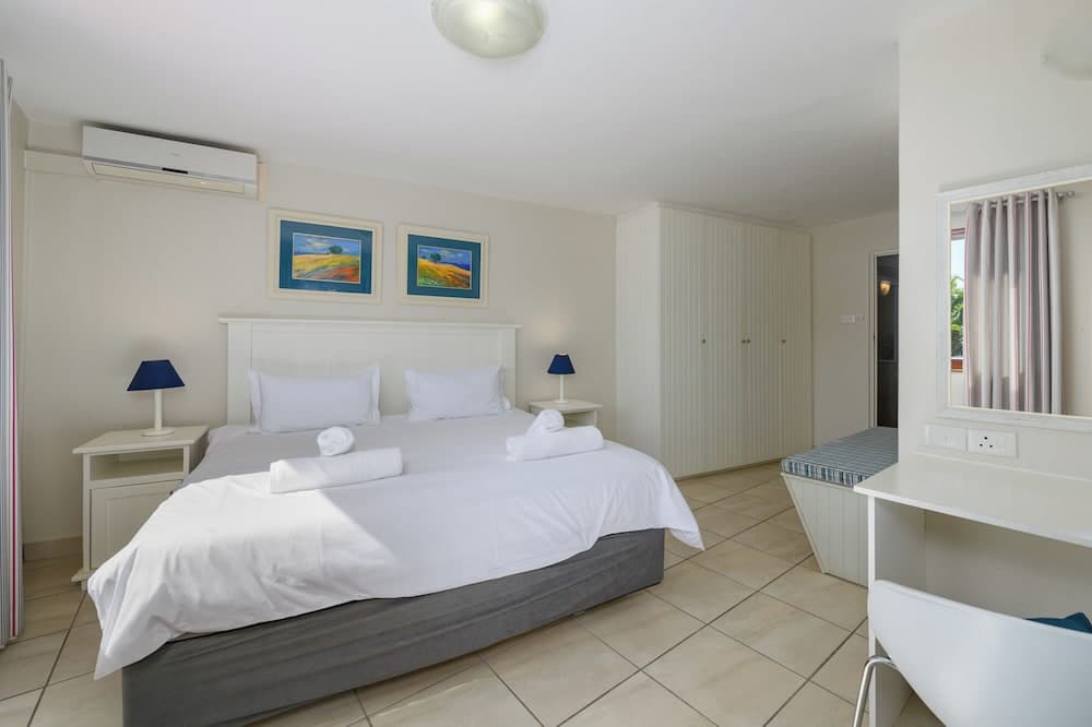 San Lameer Villa Rentals 2817