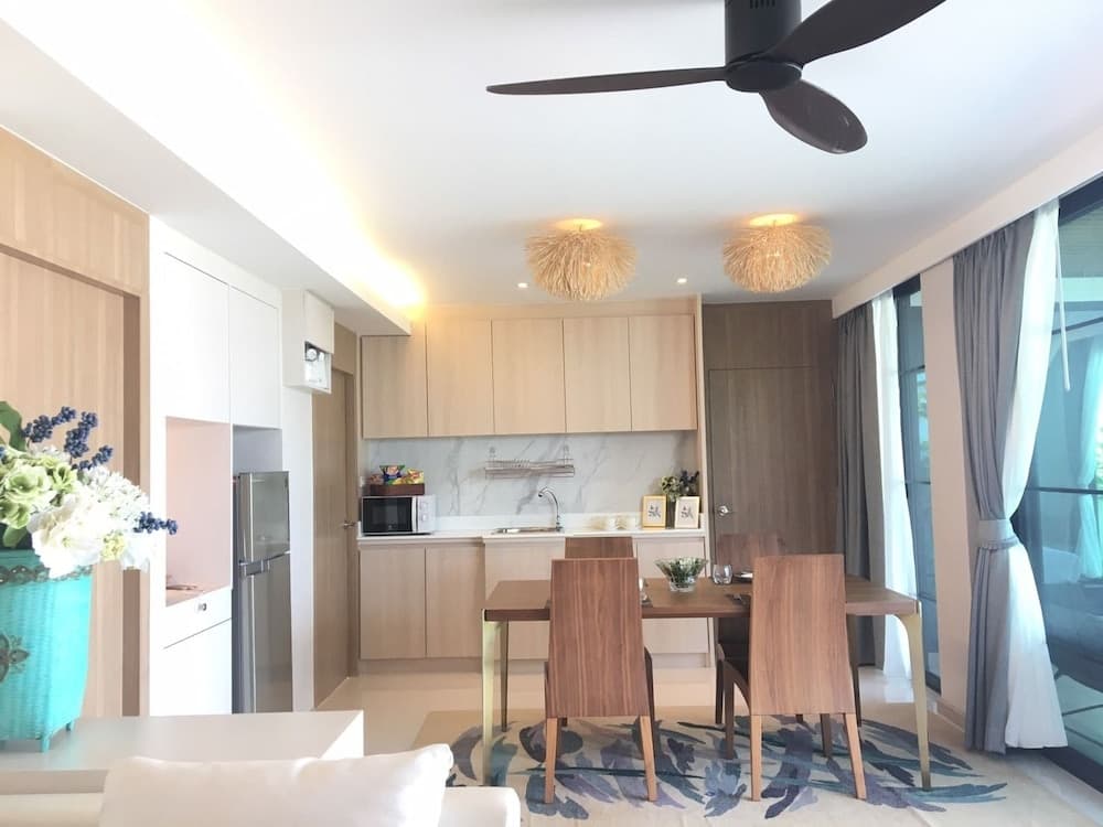 La Playa Beach Front Pool Villa Cha-am