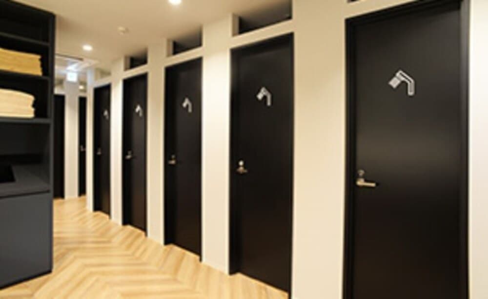 CITY CABIN by Nikoh Refre - Caters to Men