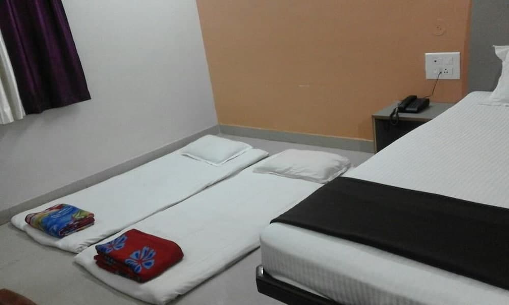 Goroomgo Shree Mandir Palace Puri