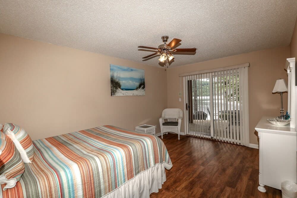 Perfect Vacation Home With Wifi, Gas Grill, and Boat Dock With Slip - Unit 0962 by Redawning