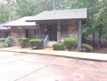 Spacious Home With 2 Decks and BBQ - Unit 0401 by Redawning