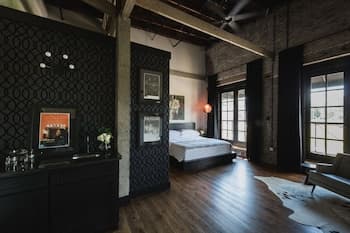 GunRunner Boutique Hotel