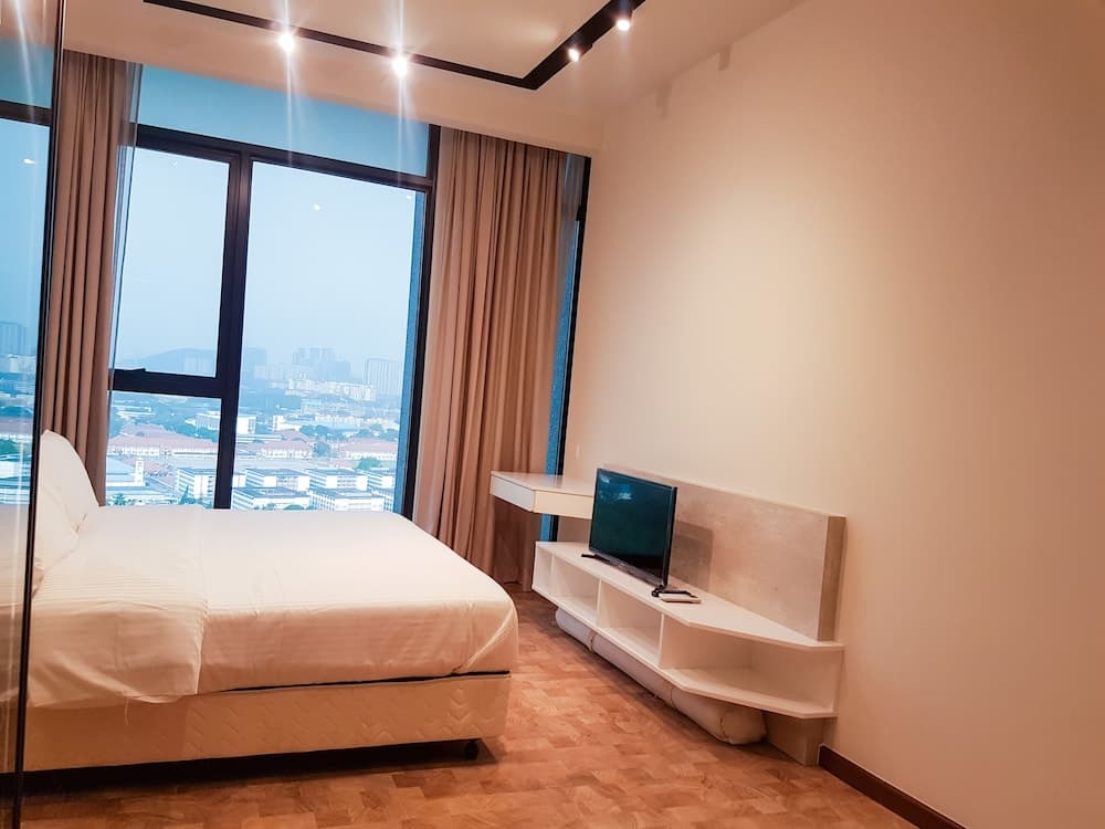 Expressionz Professional Suites by Rafiq