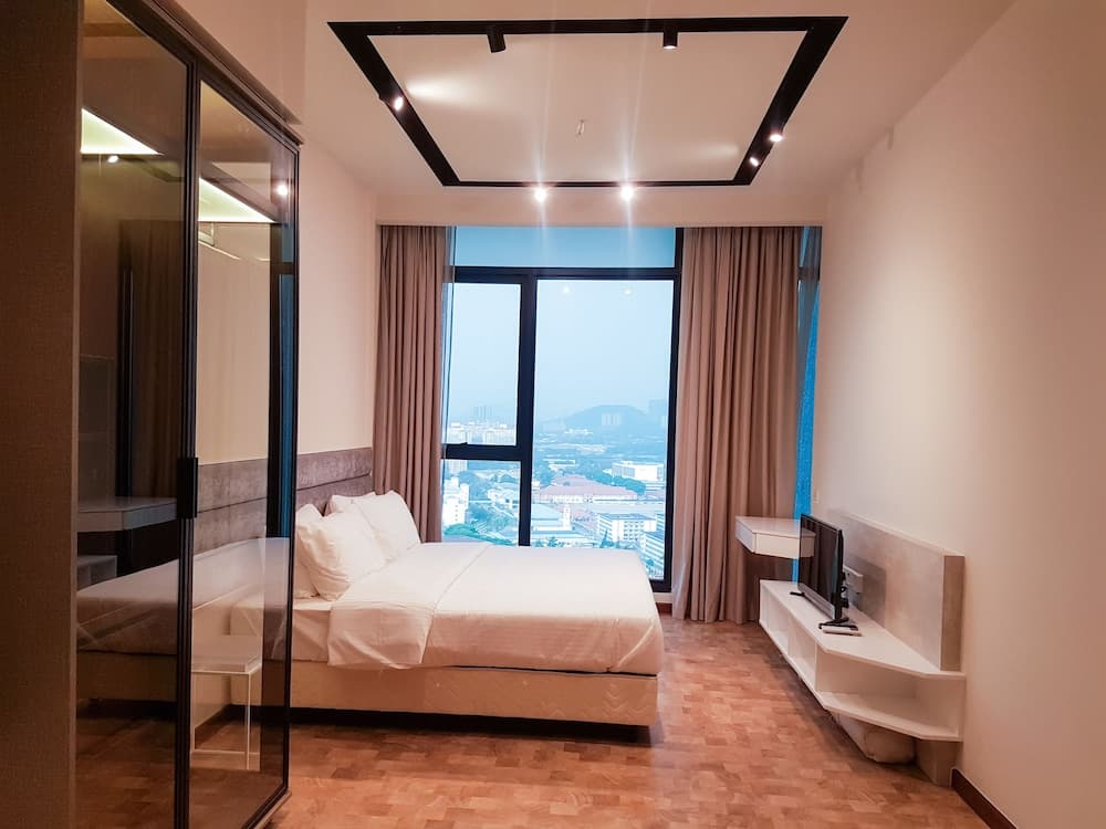 Expressionz Professional Suites by Rafiq