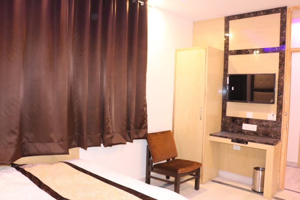 Hotel Karlo Kastle - Paharganj